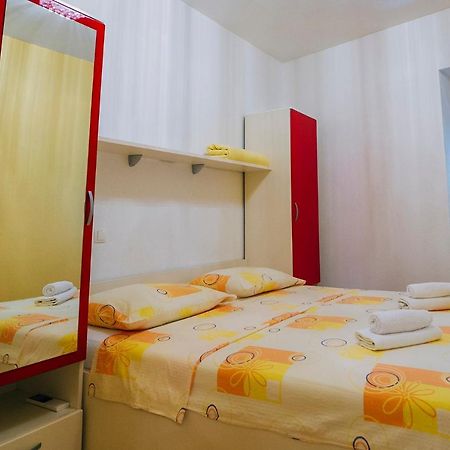 Apartments Luxur Center Baška Voda Buitenkant foto