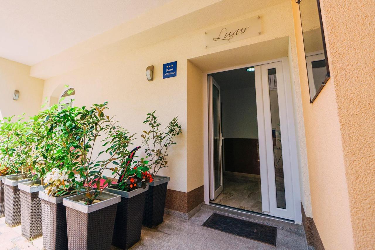 Apartments Luxur Center Baška Voda Buitenkant foto