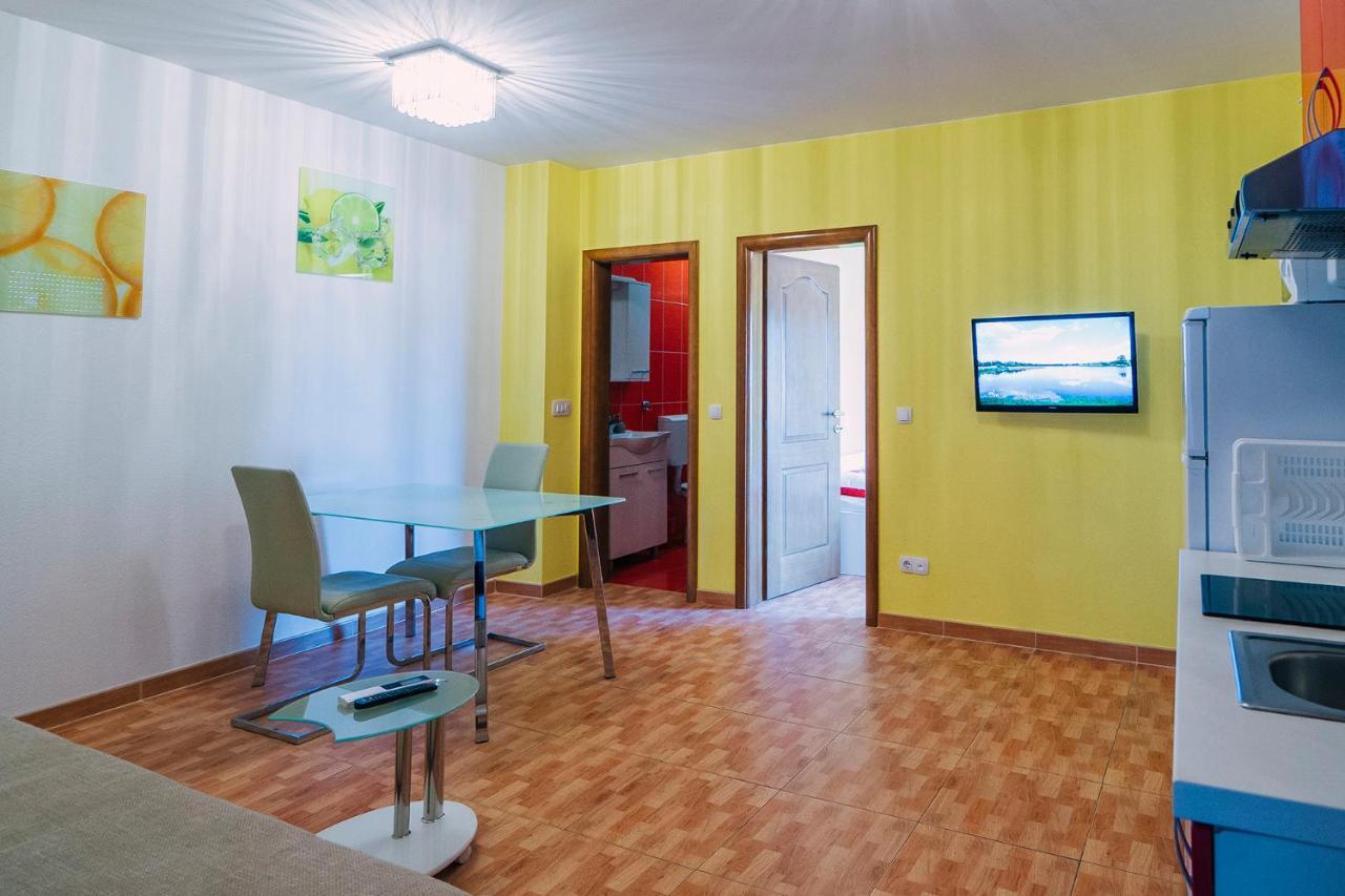 Apartments Luxur Center Baška Voda Buitenkant foto