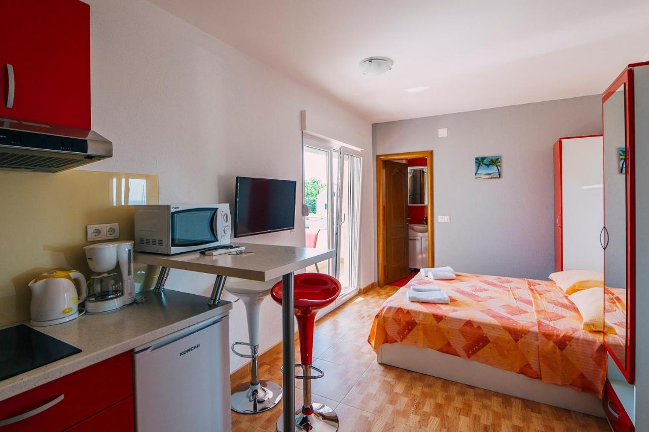 Apartments Luxur Center Baška Voda Buitenkant foto