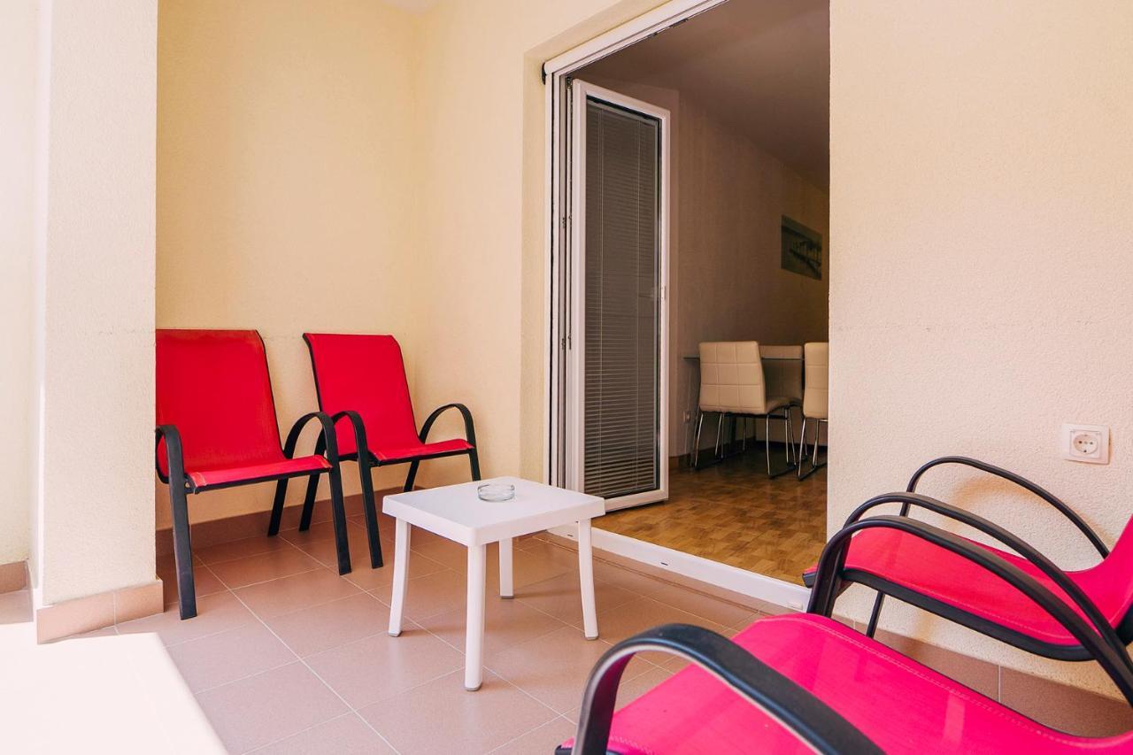 Apartments Luxur Center Baška Voda Buitenkant foto