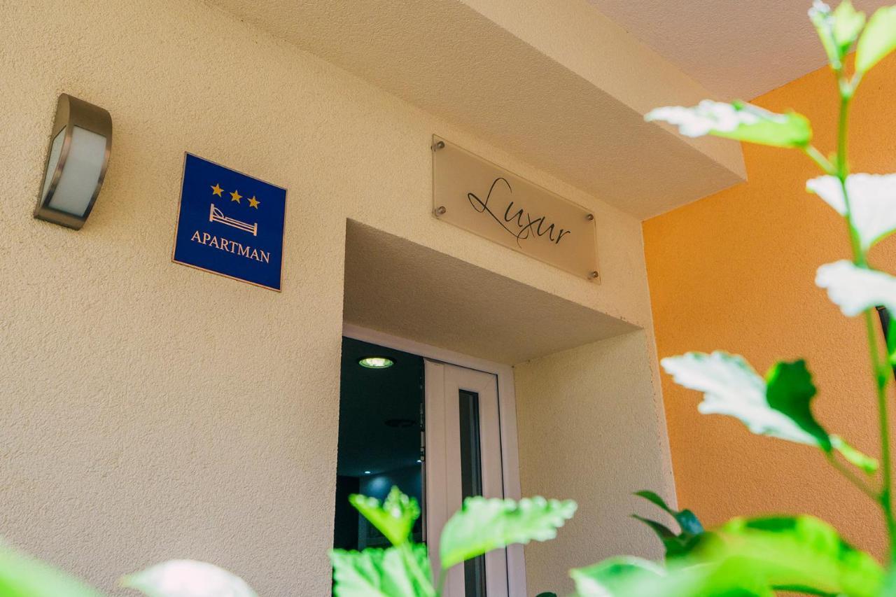 Apartments Luxur Center Baška Voda Buitenkant foto