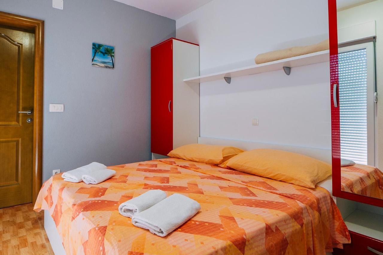 Apartments Luxur Center Baška Voda Buitenkant foto