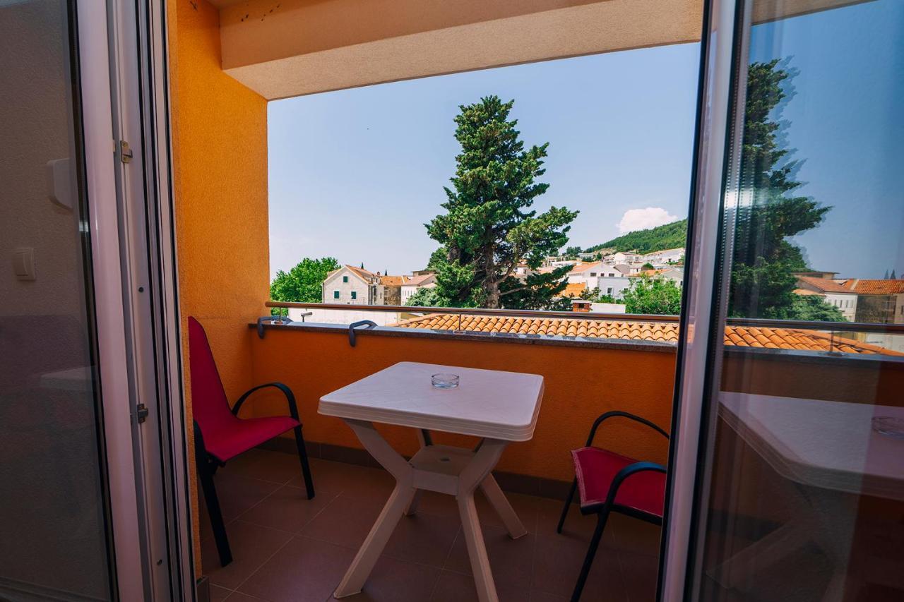 Apartments Luxur Center Baška Voda Buitenkant foto