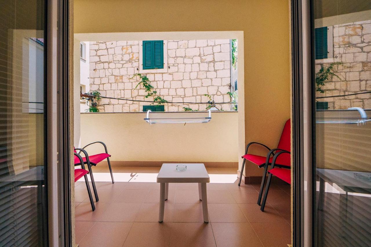 Apartments Luxur Center Baška Voda Buitenkant foto